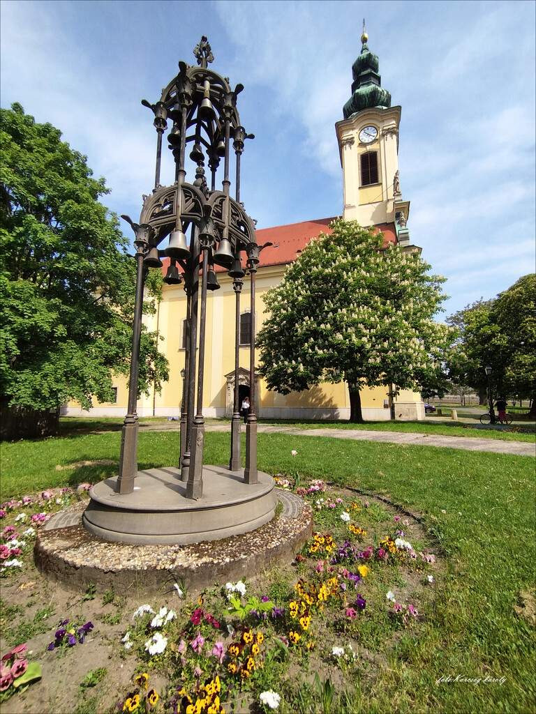 The little bells of the churchyard by kork