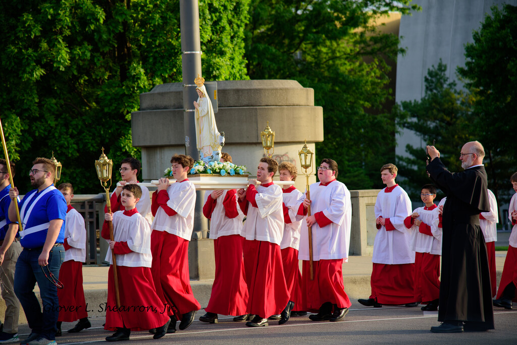 Procession thru town on Saturday before Mother's Day by ggshearron