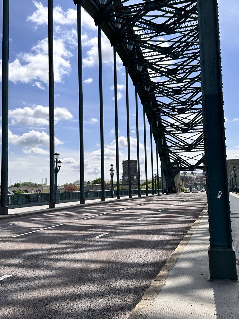Tyne Bridge by bizziebeeme