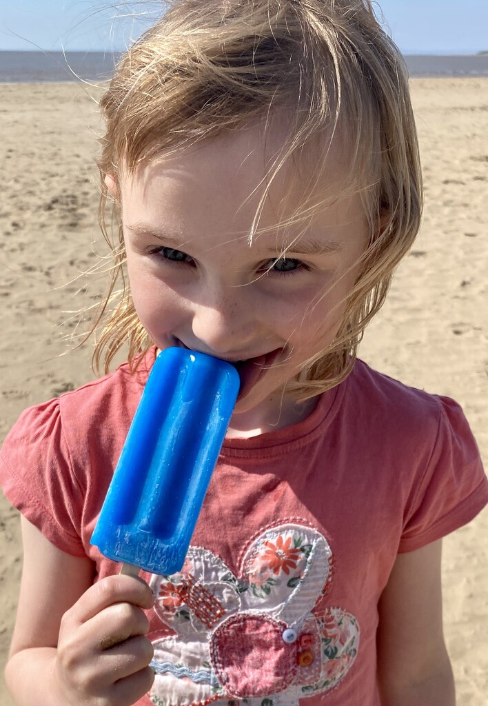 Sun, sea, sand … and a bubblegum ice lolly! by lizgooster