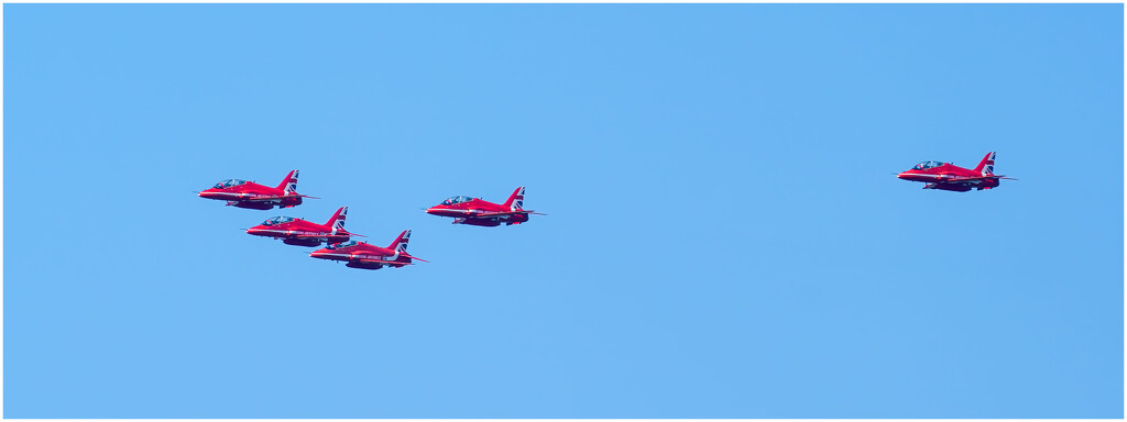 Red Arrows over Malvern Hills by clifford