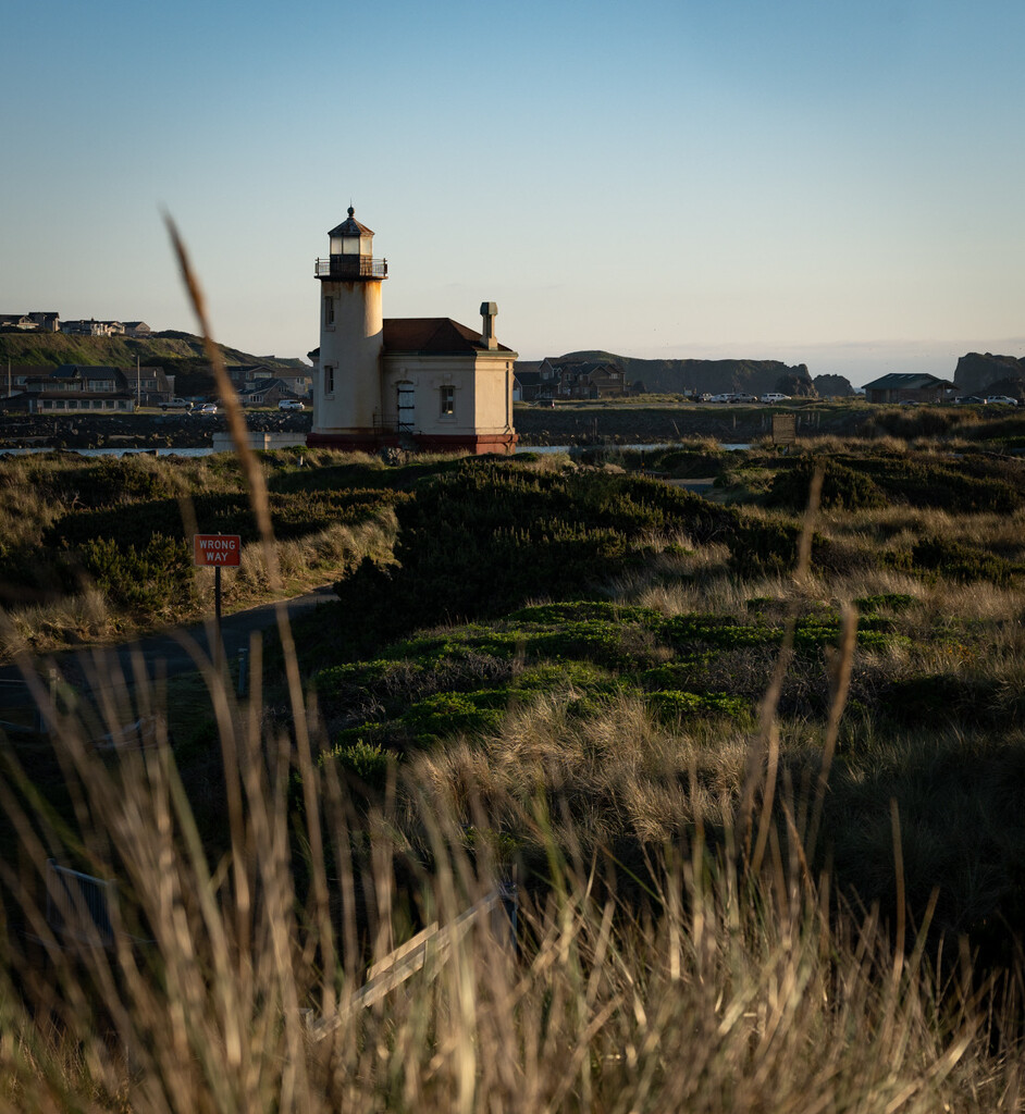 Coquille River Lighthouse,  Bandon, Oregon by theredcamera