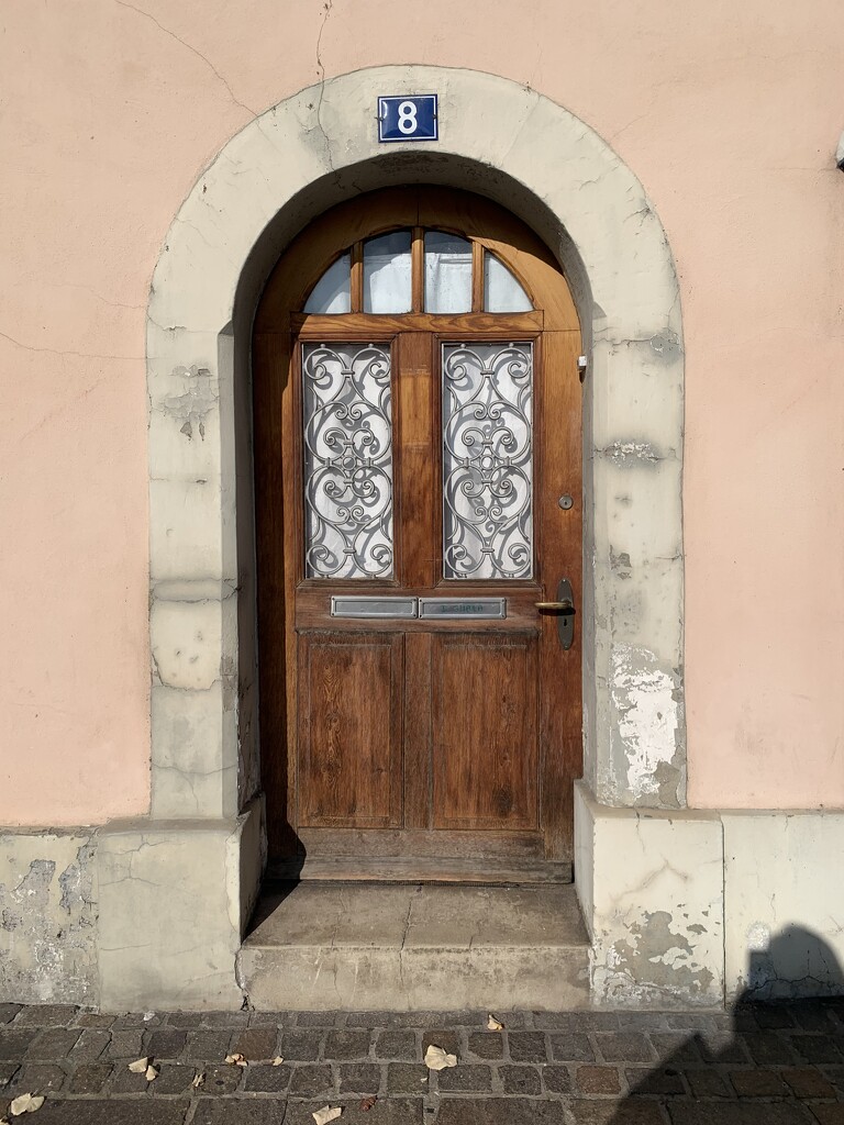 Hearts on nice door.  by cocobella