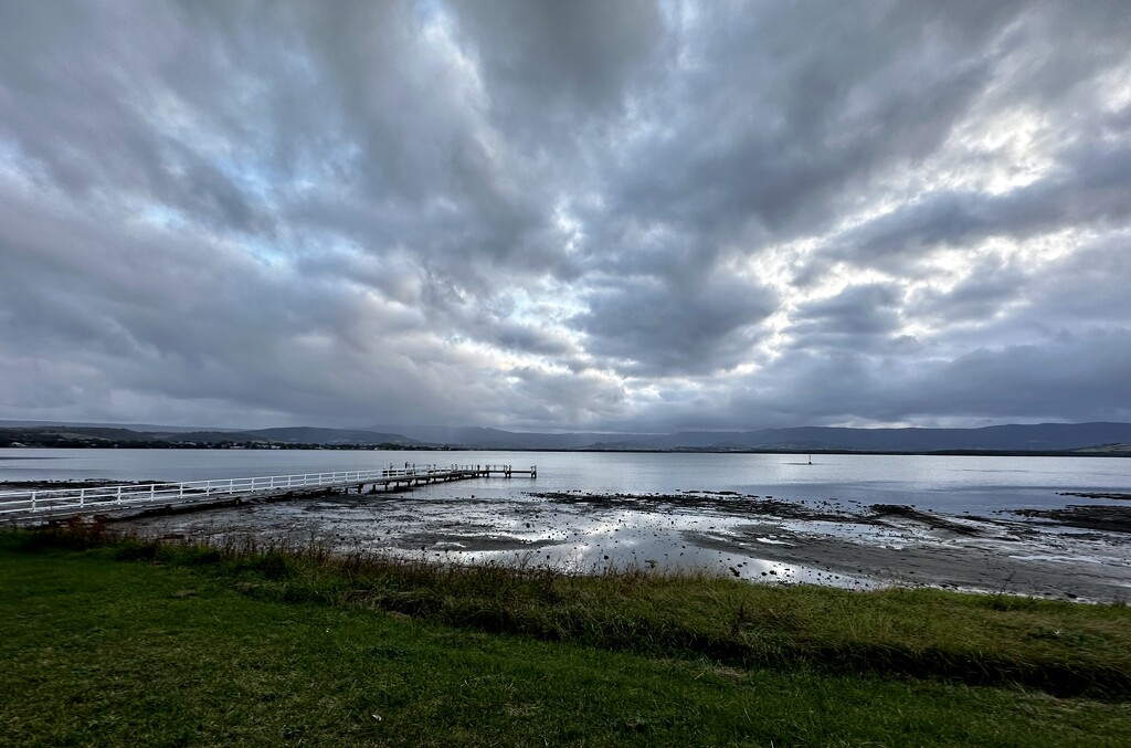 Lake Illawarra 3 by deidre