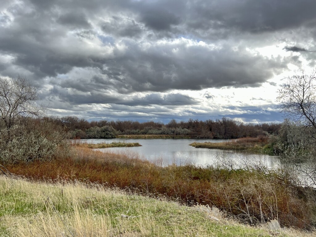 Big clouds on the Yakima River by tapucc10