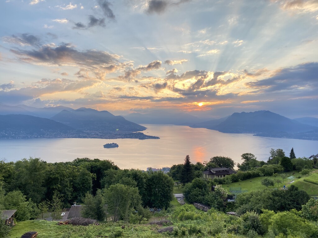 Ciao, beautiful Lago Maggiore! by stimuloog
