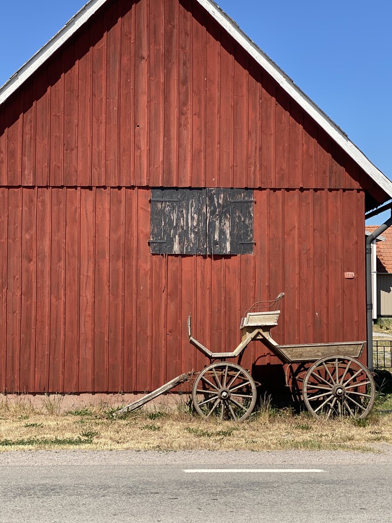 Red Barn and Wagon by clay88