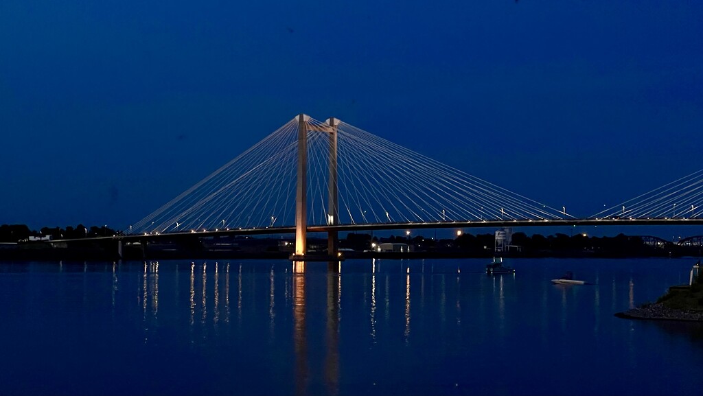 Cable Bridge in the evening by tapucc10