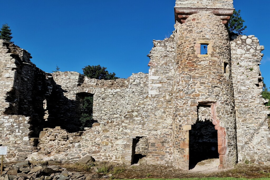 Torwoodlee Tower by christophercox