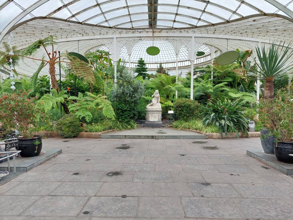 The Kibble Palace,  Botanic Gardens,  Glasgow  by samcat
