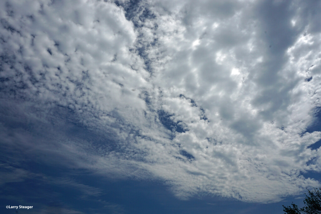 Cloud scape 1 by larrysphotos