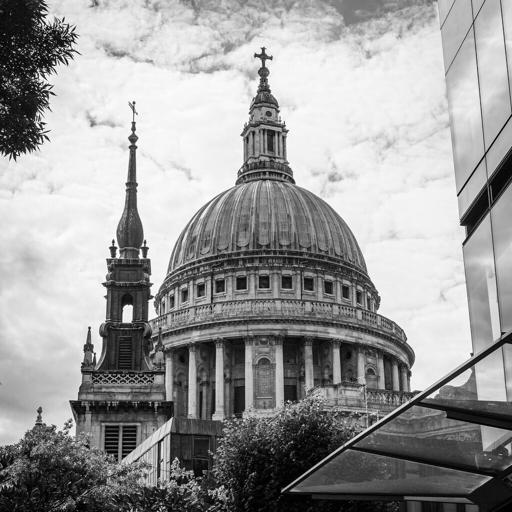 More St Paul's  by onebyone