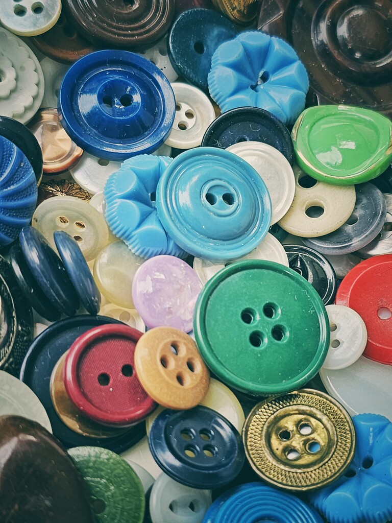 vintage buttons by edorreandresen