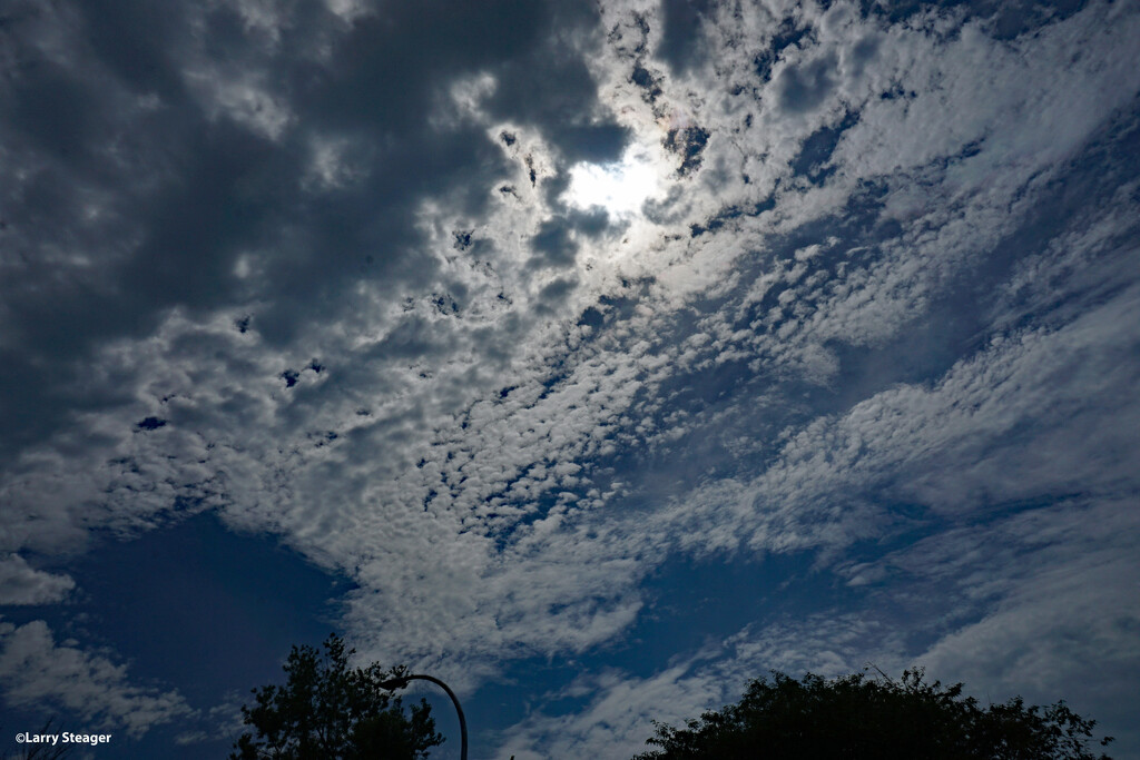 Cloud scape  by larrysphotos