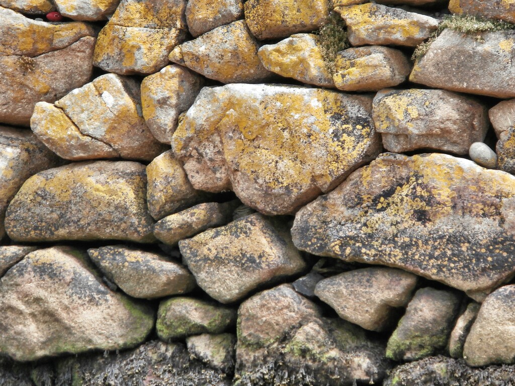 Granite blocks...... by cutekitty