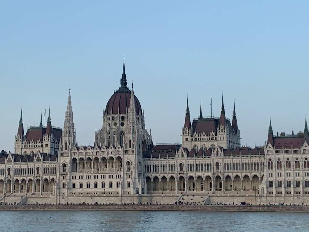 Budapest Parliament  by goosemanning