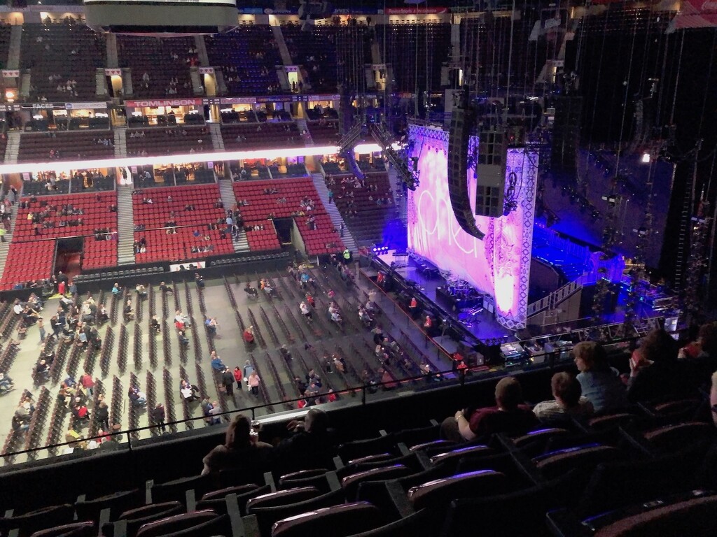 The Cher Concert, Getting Ready by sunnygreenwood