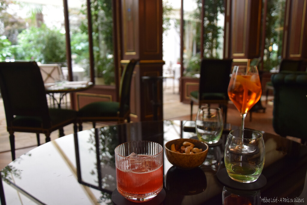cocktails at La Reserve by parisouailleurs