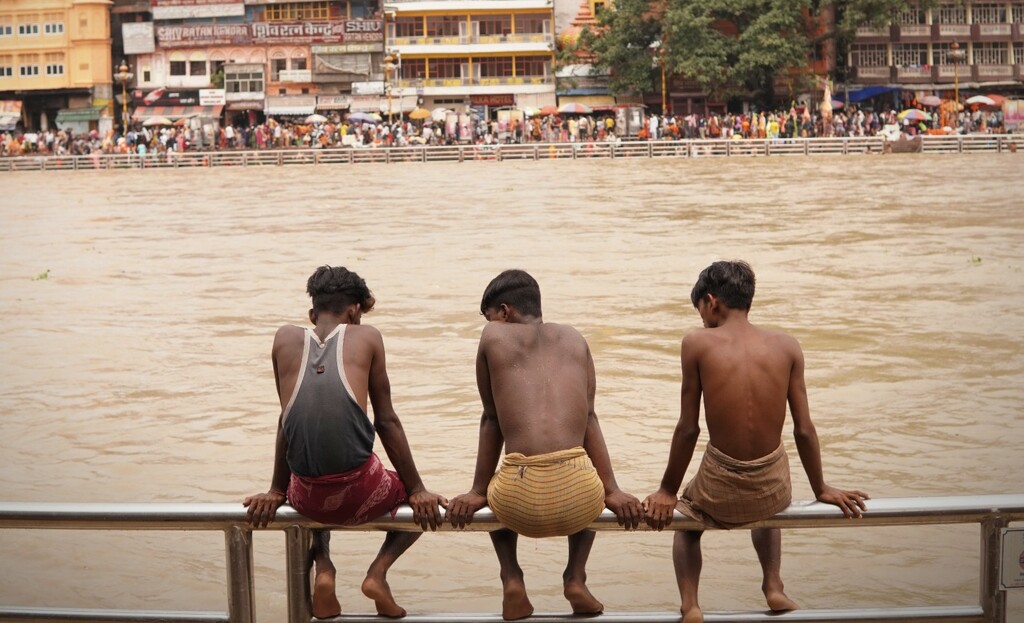 3 guys chilliing @ Haridwar. Uttarakhand, India by sudo