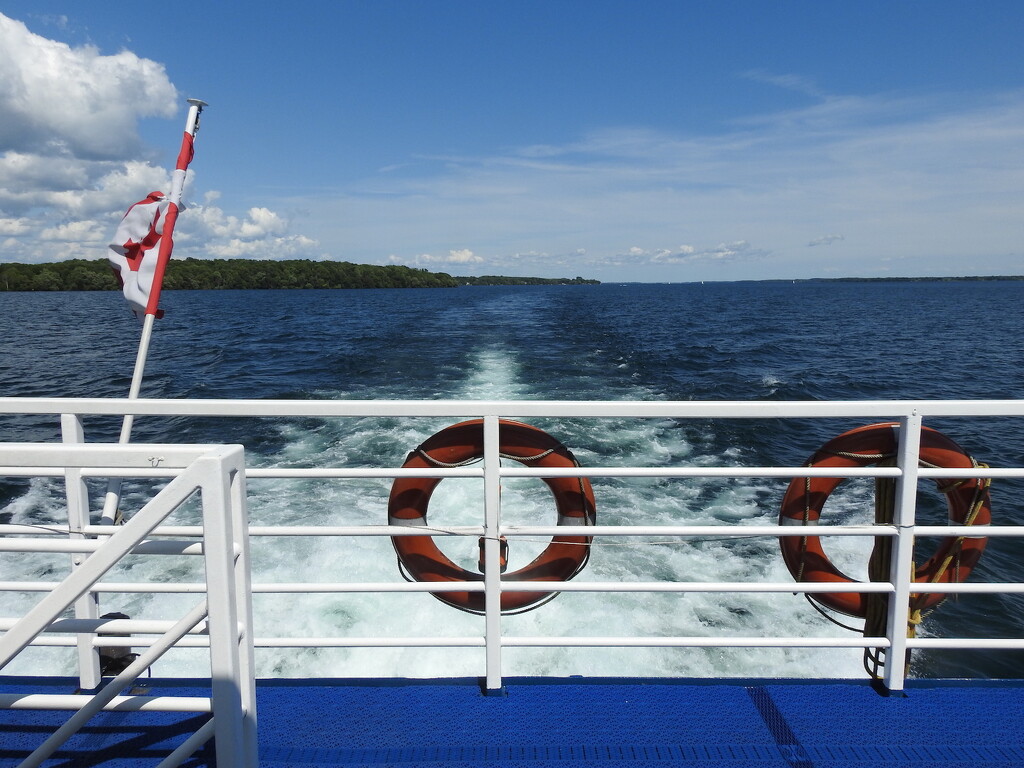 Lake Ontario by sunnygreenwood