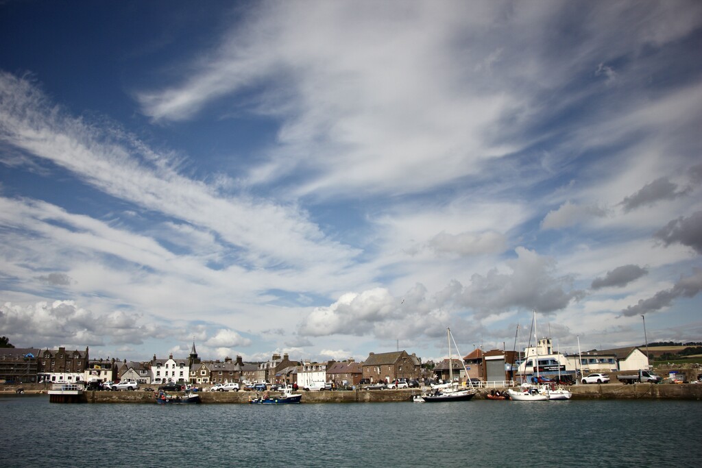 Stonehaven Harbour by jamibann