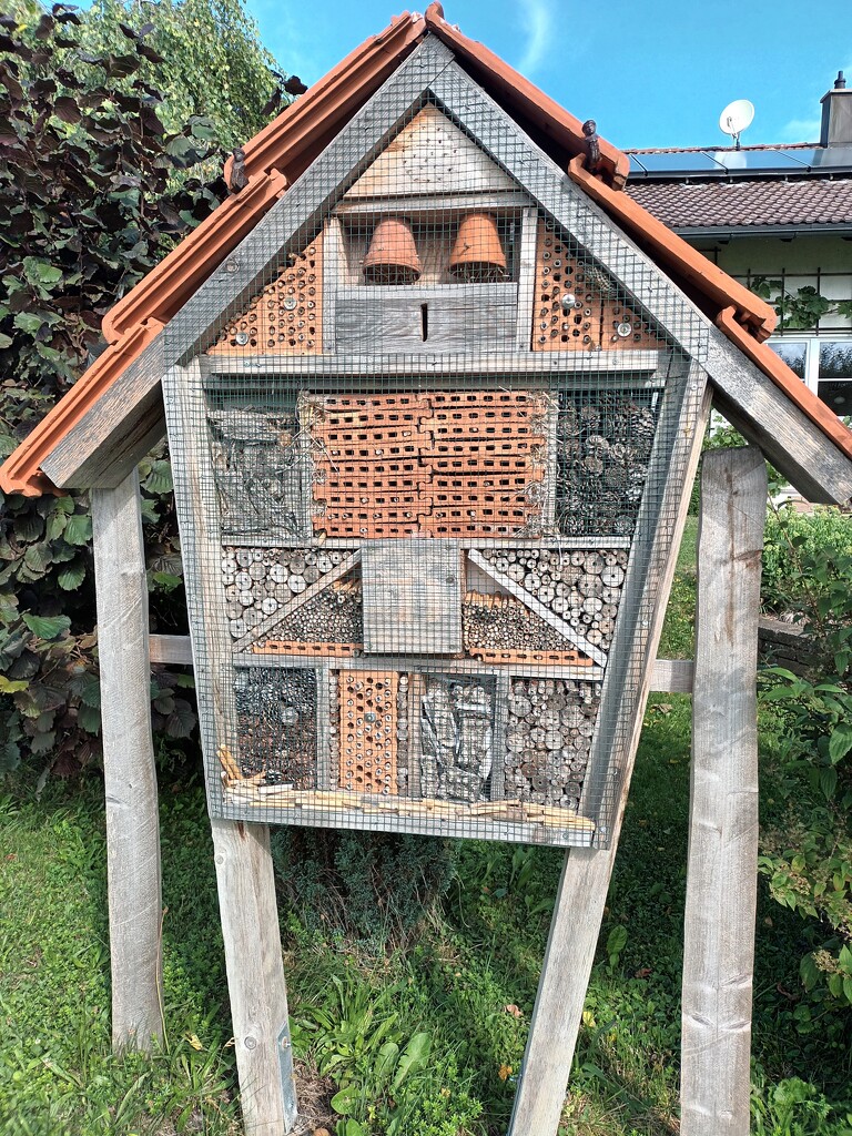 Insect hotel by cordulaamann
