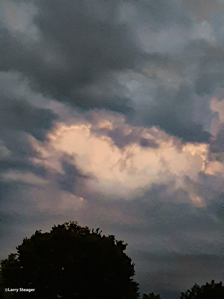 Stormy night ahead by larrysphotos