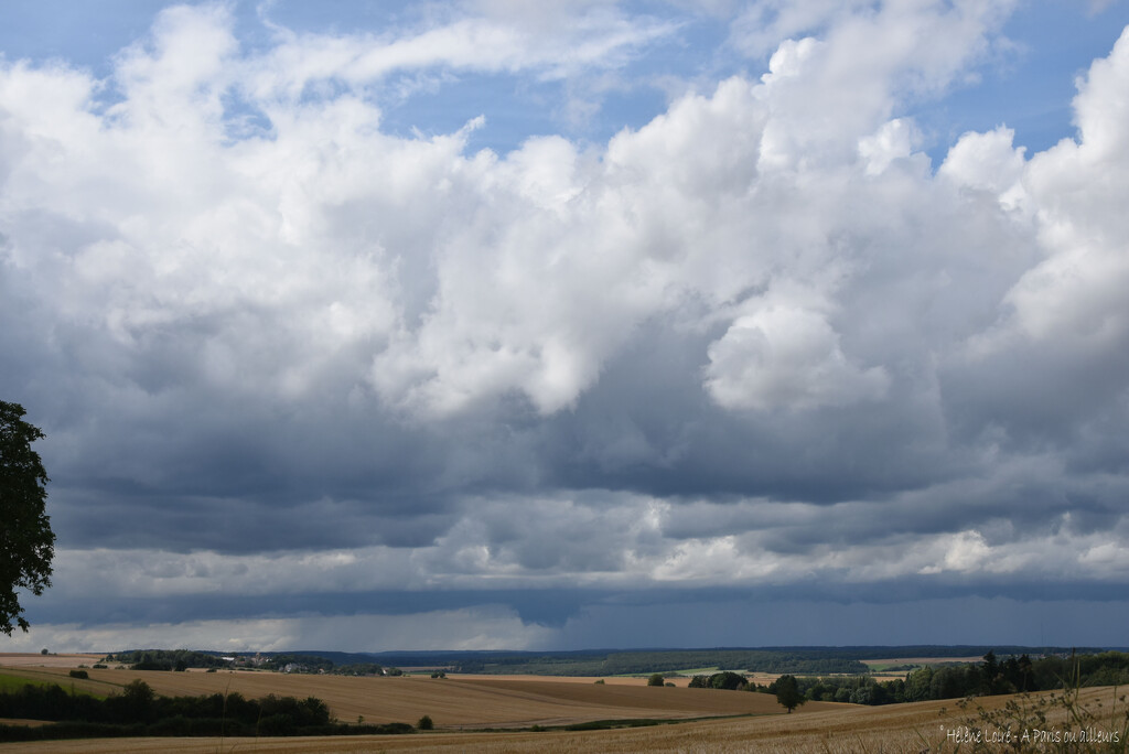 it's gonna rain by parisouailleurs