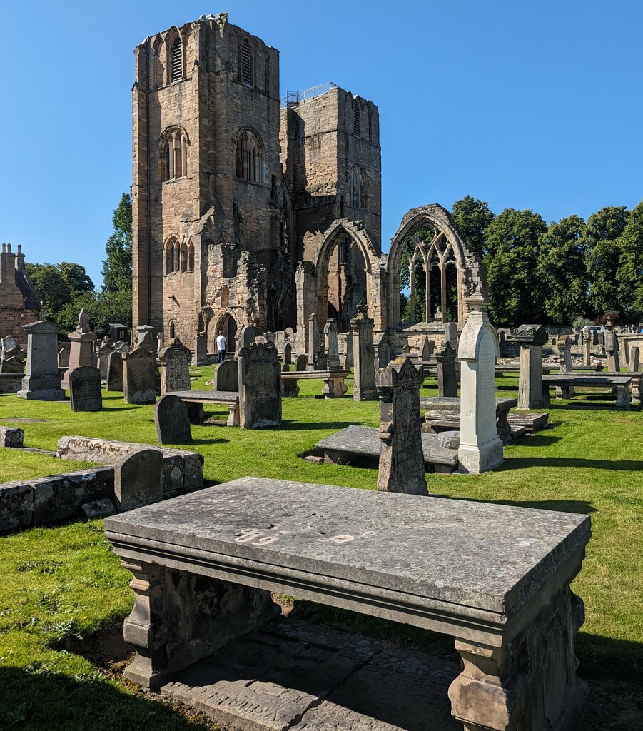 Elgin Cathedral  by sarah19