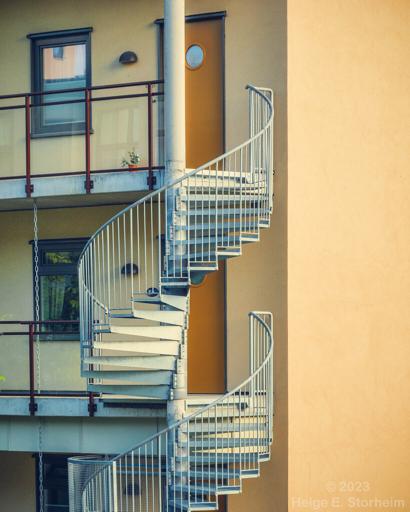 Staircase by helstor365