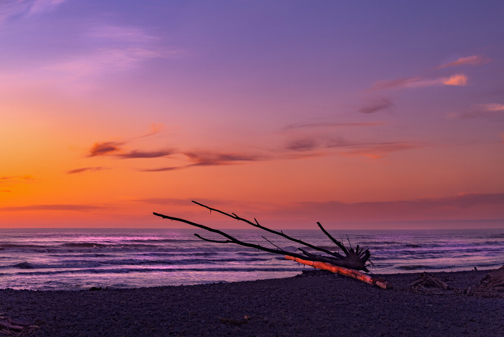 Otaki Beach sunset by suez1e