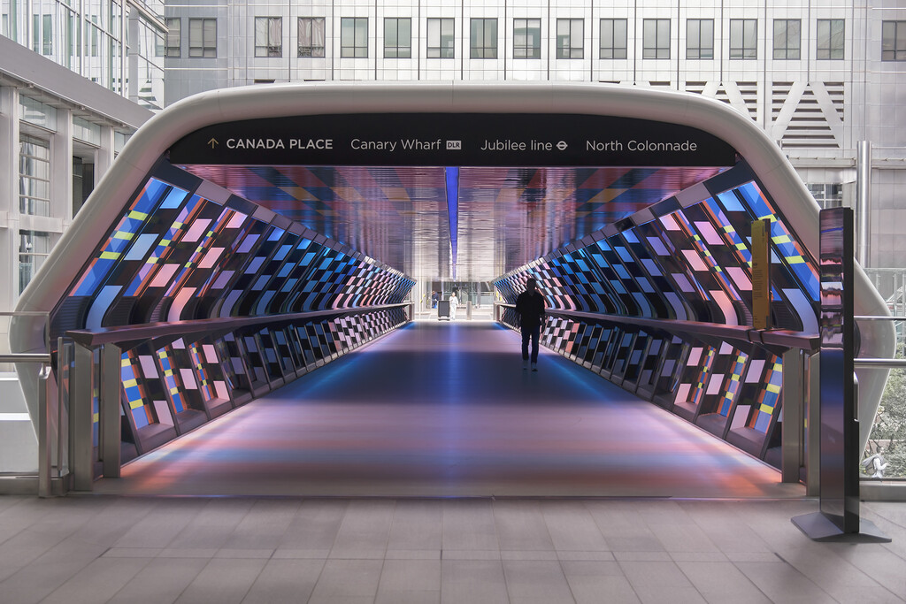 Tunnel at Canary Wharf by helenhall