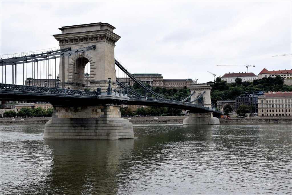 The renovation of the bridge has been completed. by kork