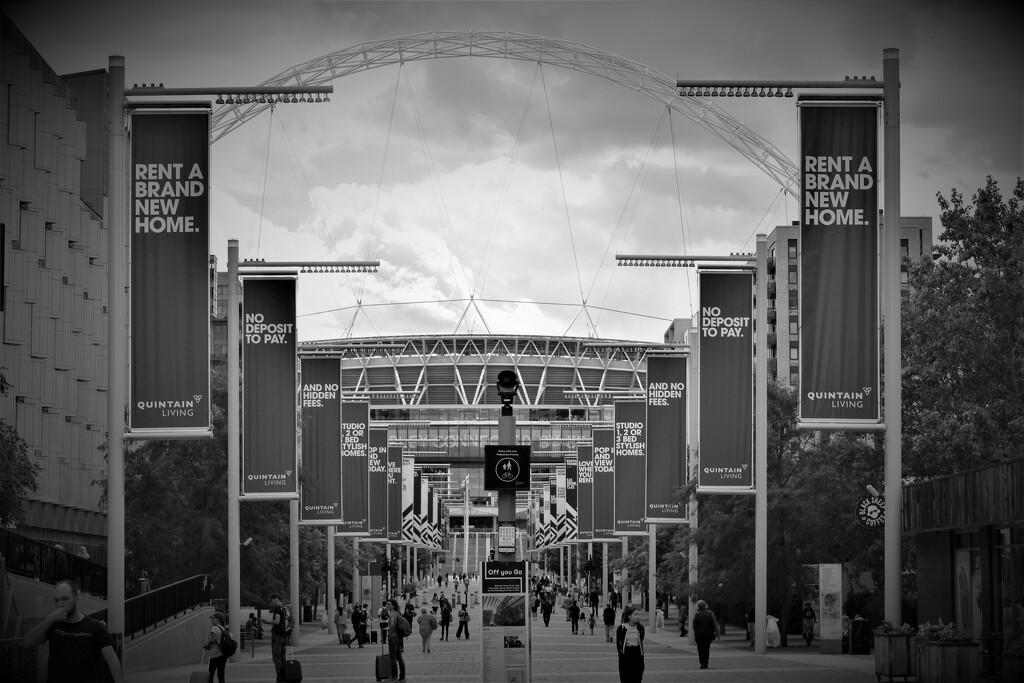 Wembley Stadium by anitaw