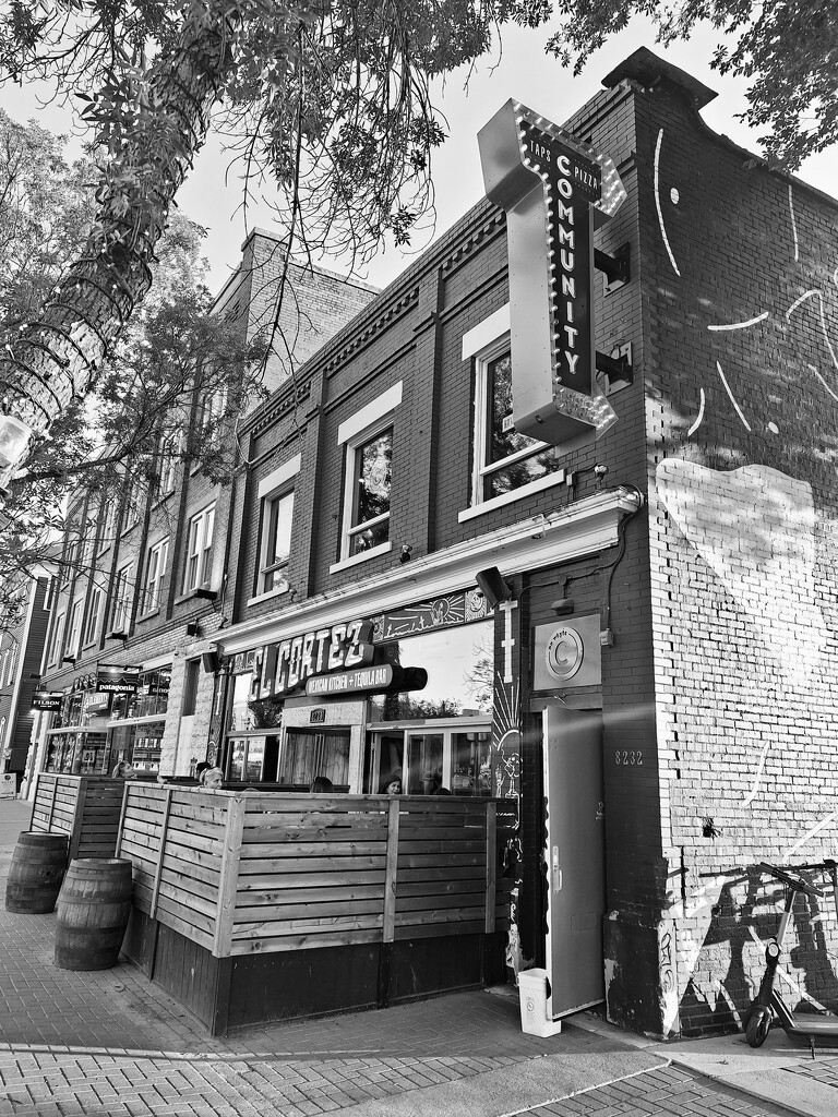 Edmonton In Black and White...Eating Out  by bkbinthecity