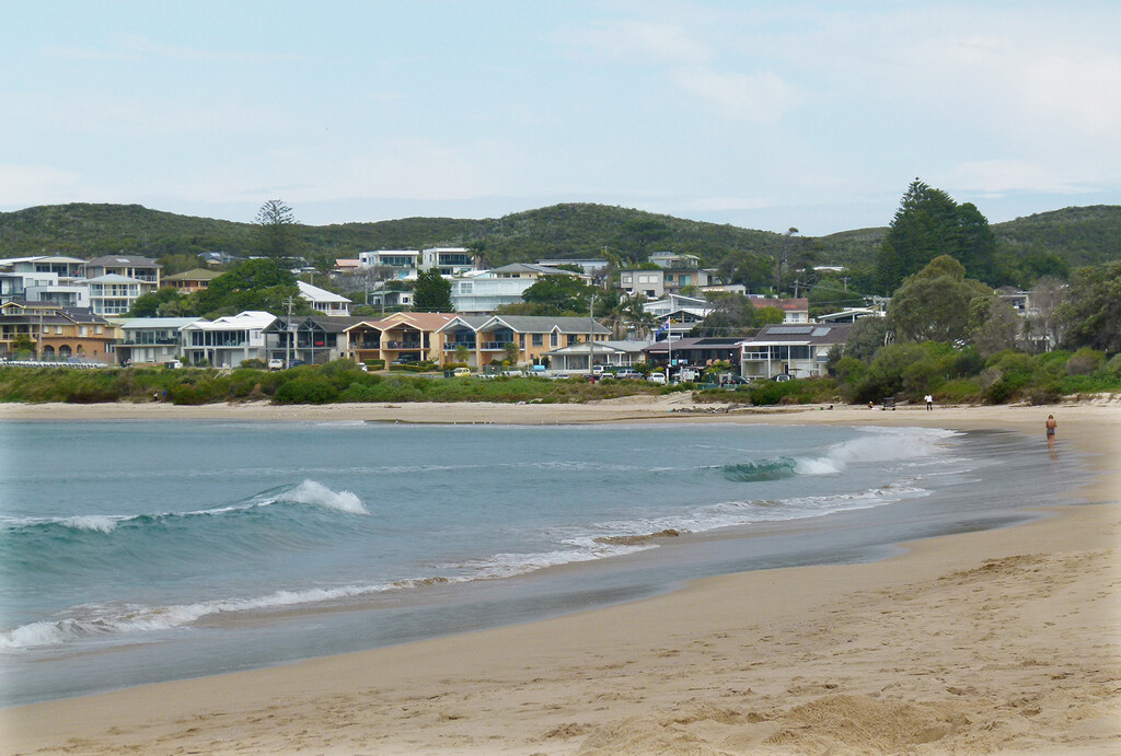 Fingal Bay Looking Right by onewing