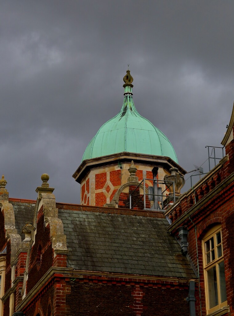 Threatening sky over Sandringham….844 by neil_ge