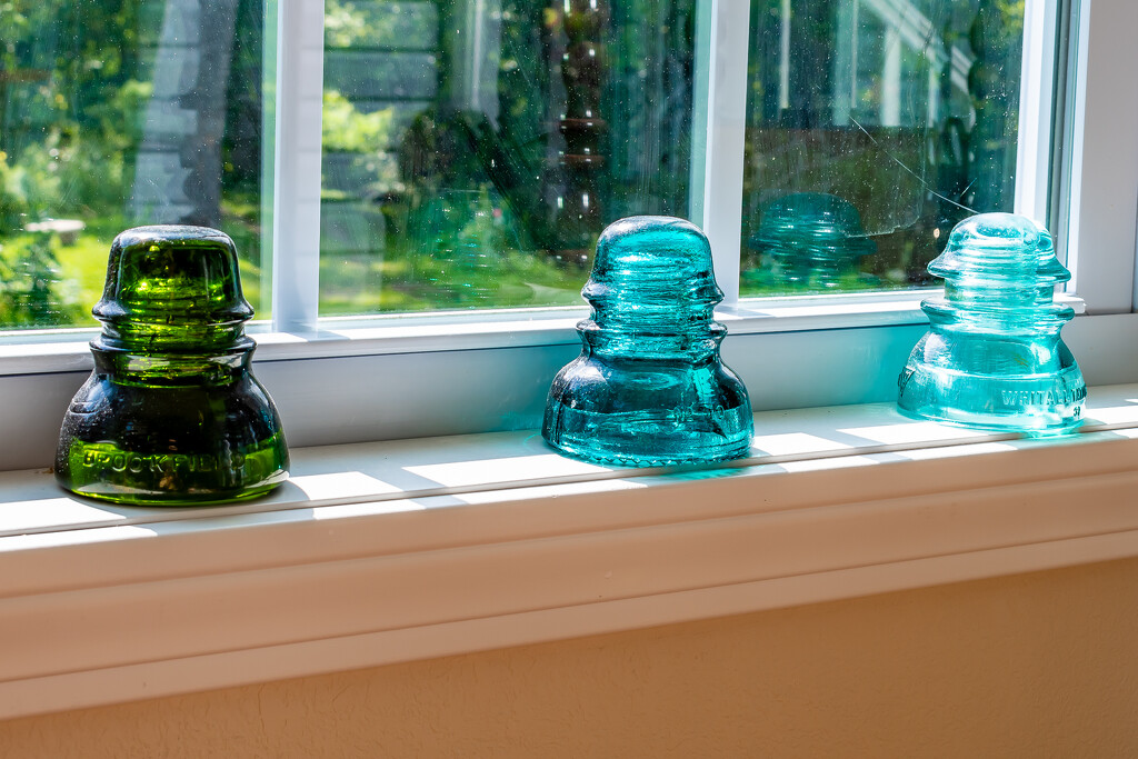 Glass Insulators by lifeisfullofpictures