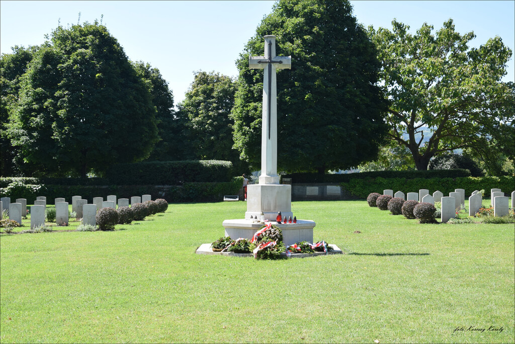 British Commonwealth Military Cemetery by kork