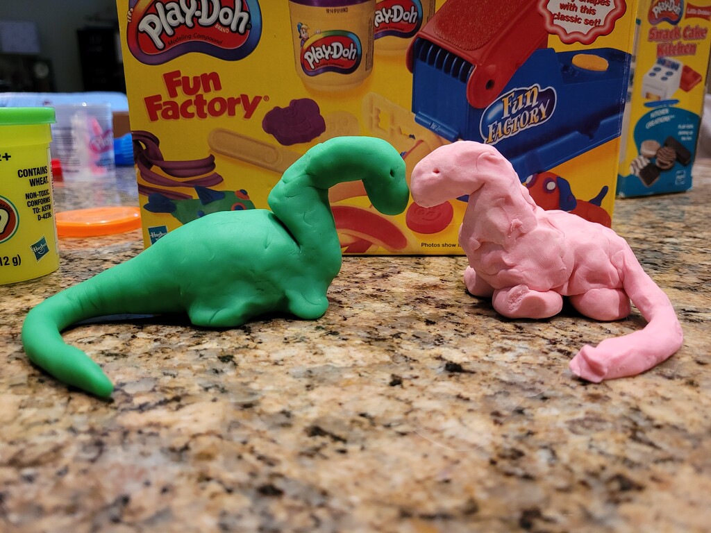 Play-Doh dinosaurs in love by scoobylou