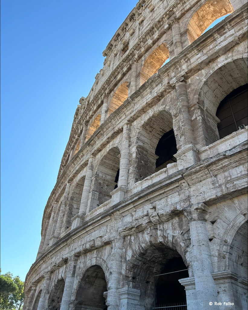 Colosseum, Rome by robfalbo