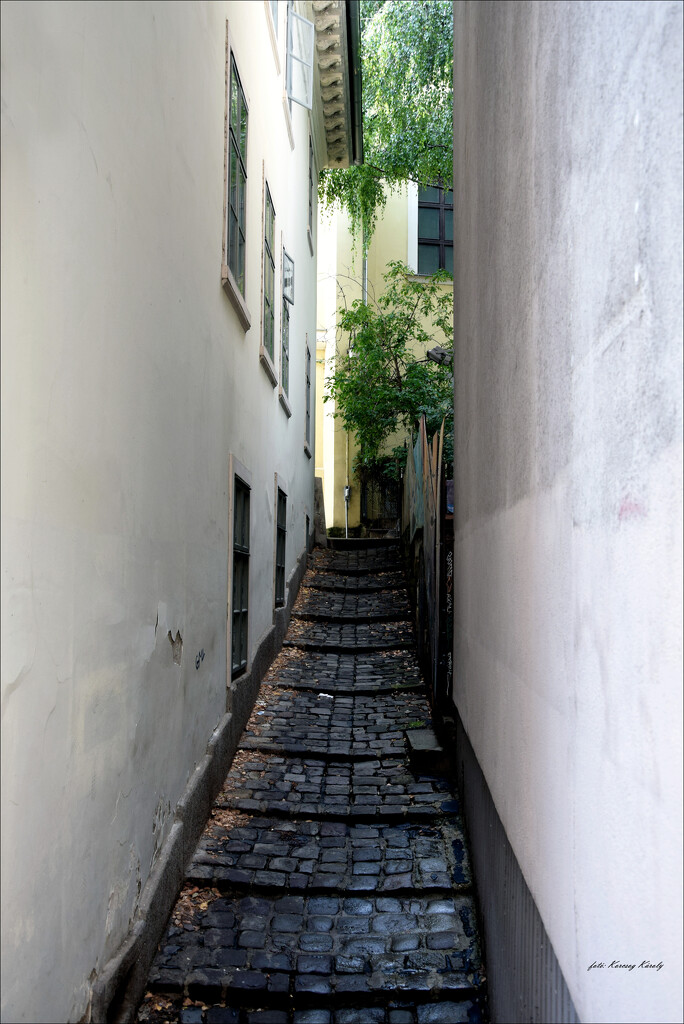 Hidden little street by kork