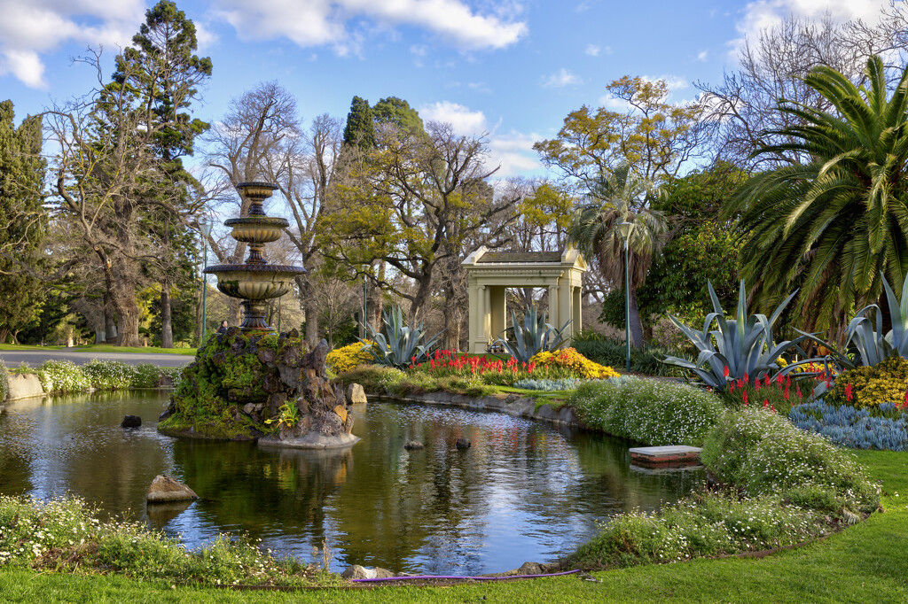 Fitzroy Gardens by briaan