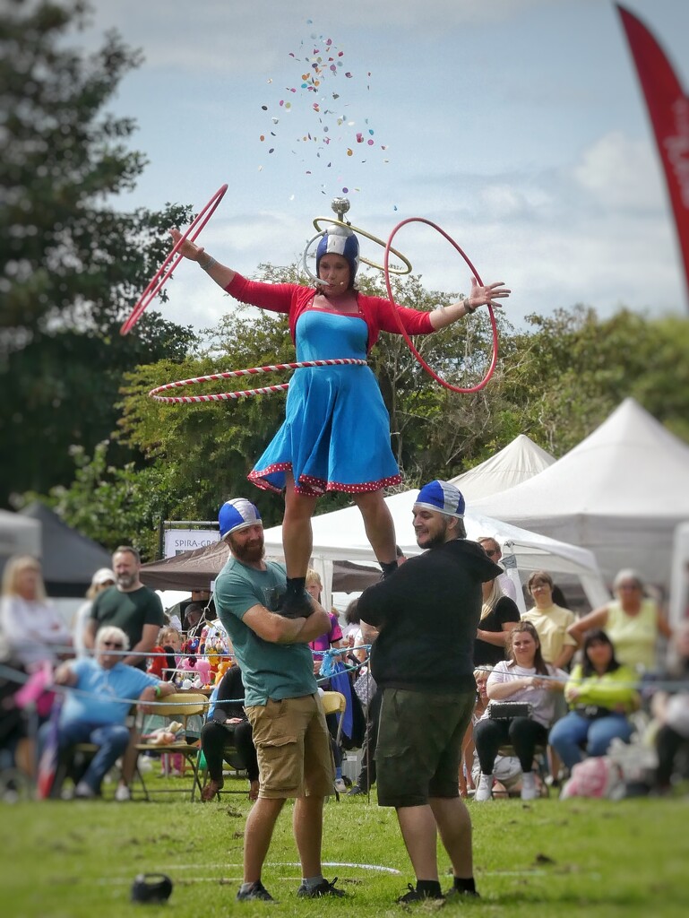 Hula Hooping to Extreme by 30pics4jackiesdiamond