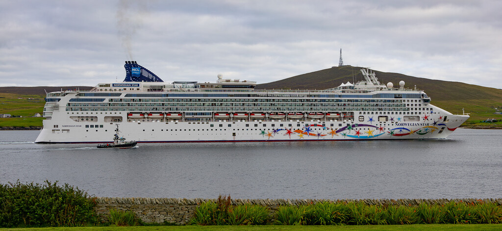 Norwegian Star by lifeat60degrees