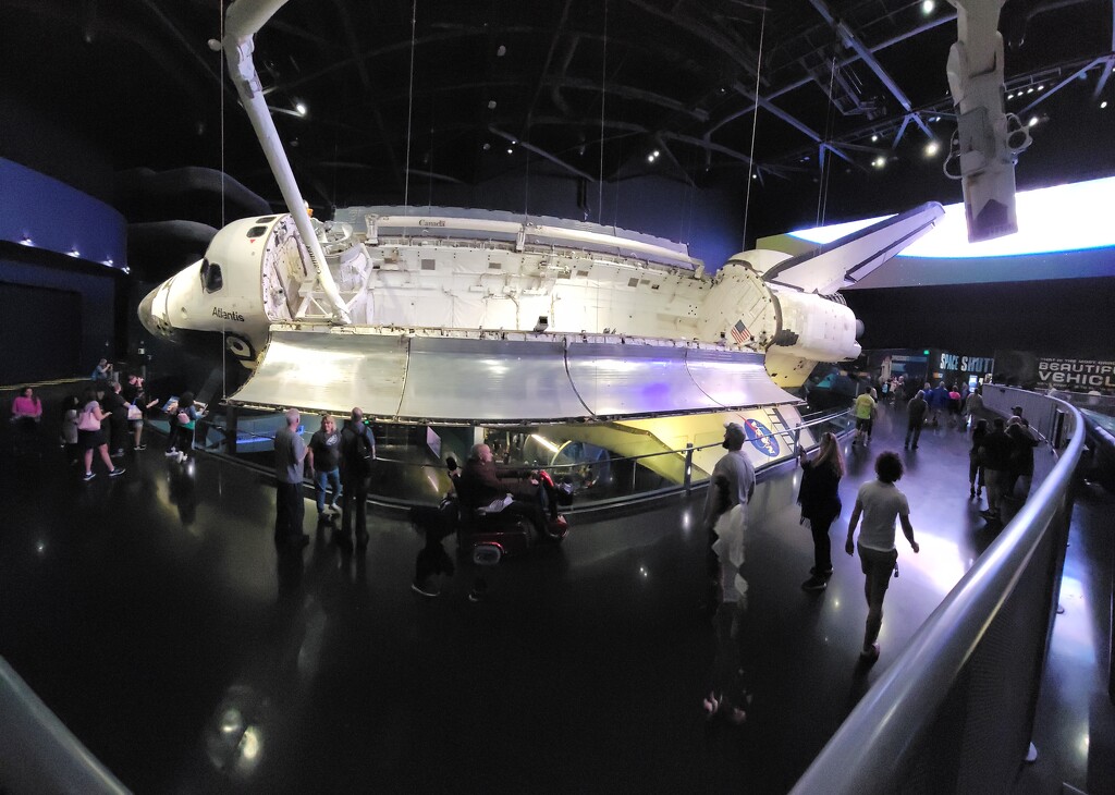 Space Shuttle Atlantis by tholbrook0022