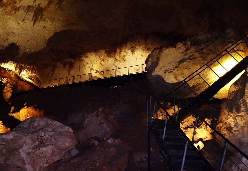 Jewel Cave W.A. by robz