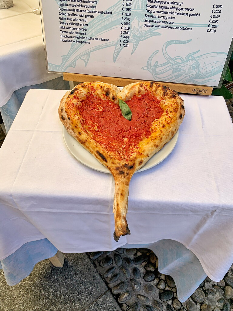 The heart pizza.  by cocobella