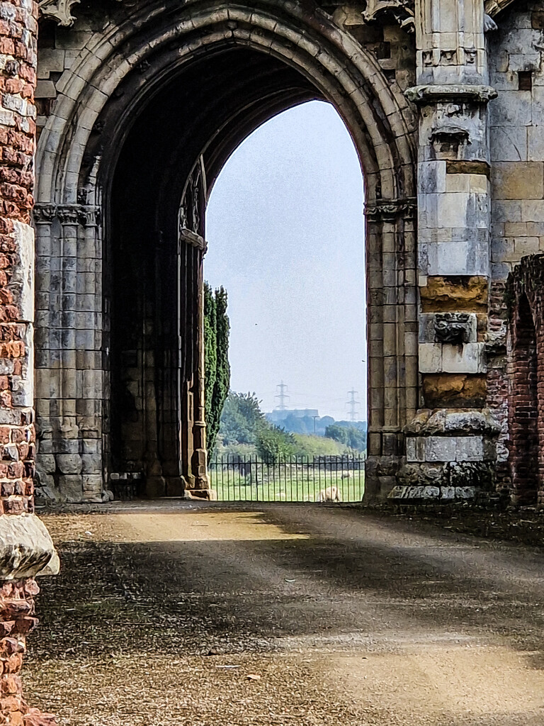 Through the archway by mumswaby