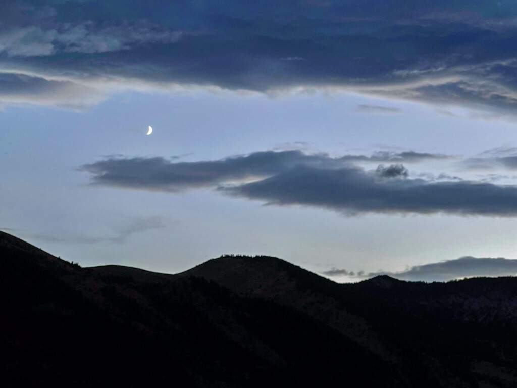 Moonrise  by kvphoto